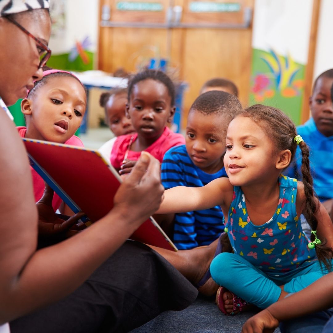 kids reading in preschool