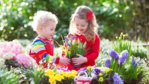 children gardening